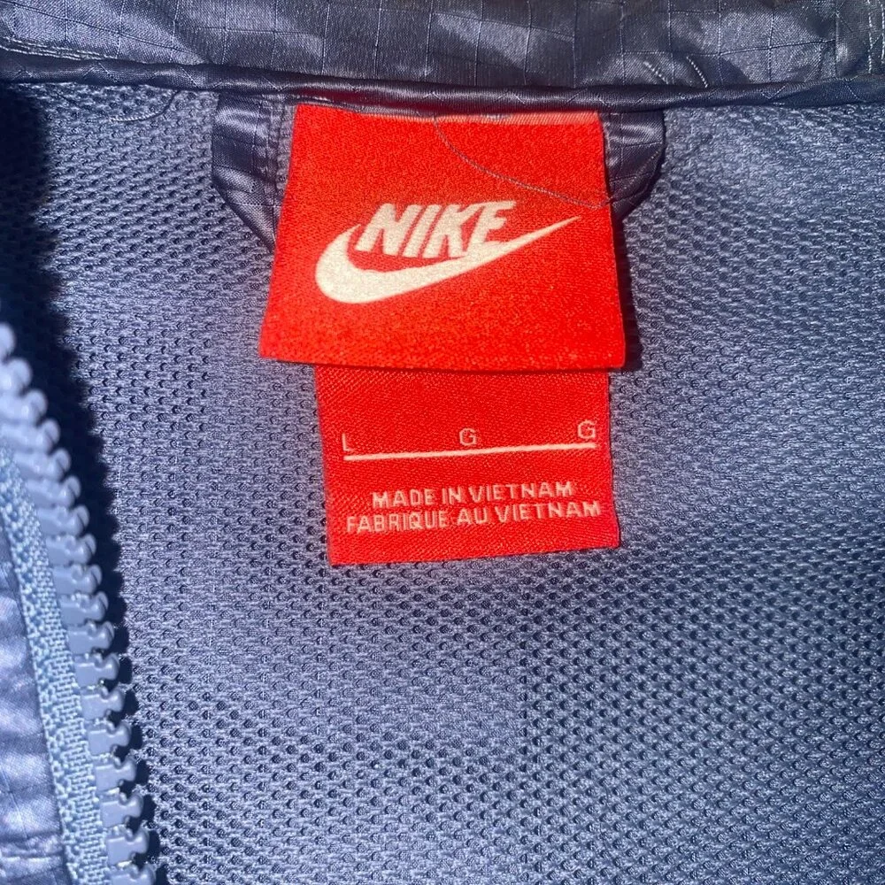 Two Toned Nike Windbreaker - Picture 4 of 6
